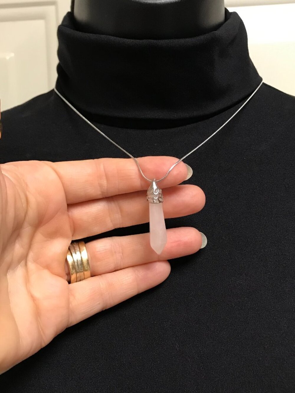 Quartz Pendant Necklace Rose Quartz Crystal Bullet 18-inch Snake Chain NEW